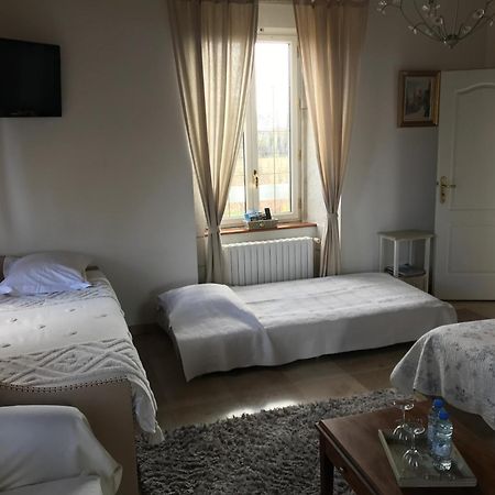 Domaine Du Manoir Bed & Breakfast Les Avenieres Ngoại thất bức ảnh